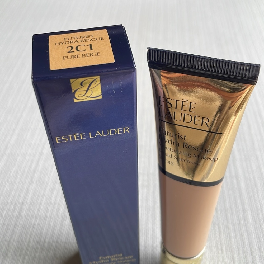 Estee Lauder Futurist Hydra Rescue Moisturizing foundation 2C1
